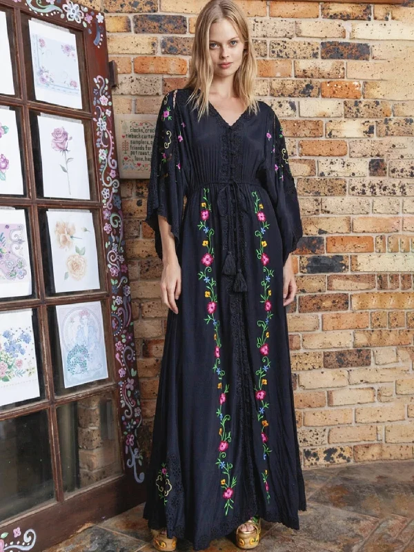 Trendy Styles BerriesJam - Night Witch Vintage Batwing Maxi Dress