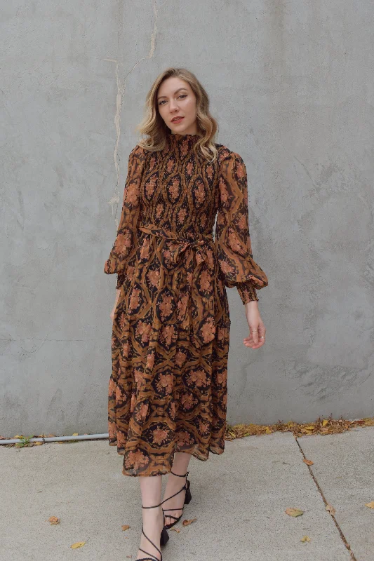 Seasonal Trend Wren midi dress