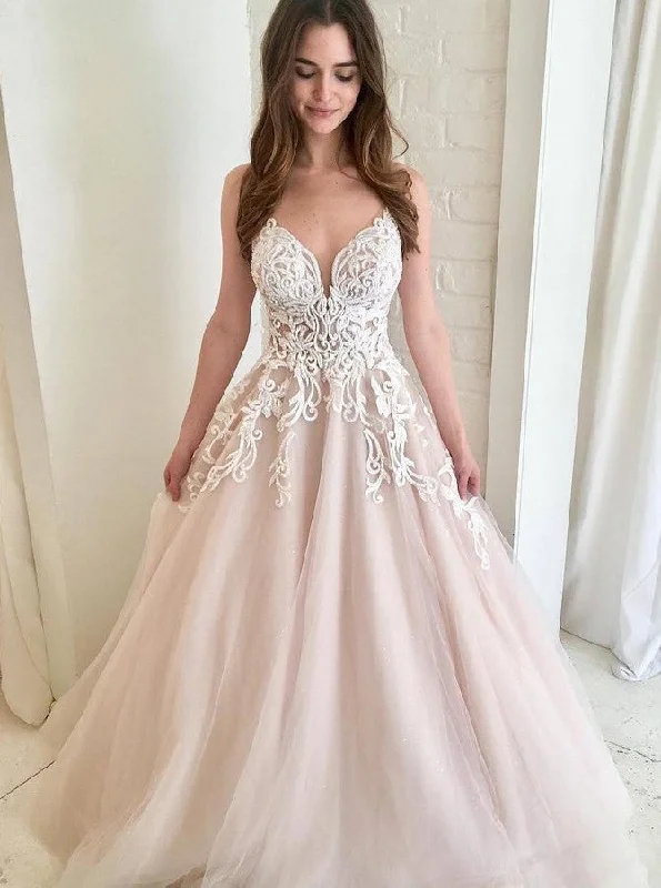 Imeless Style A-Line V-neck Sleeveless Tulle Wedding Dress With Lace Appliques