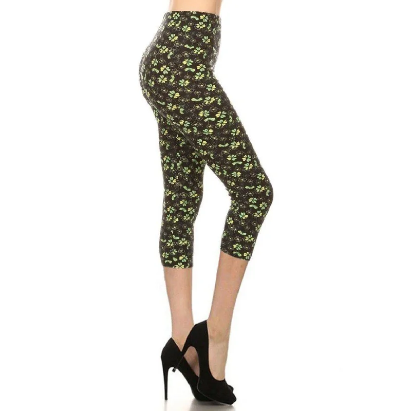 Chic Outfits Clover Print, High Rise, Fitted Capri Leggings