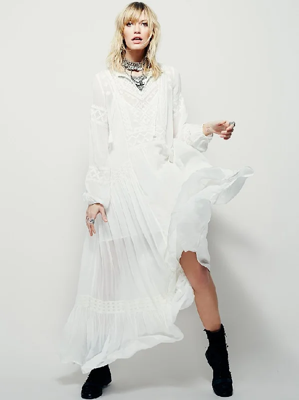 Summer Essentials BerriesJam - 2024 Retro Futurism White Lace Maxi Dress