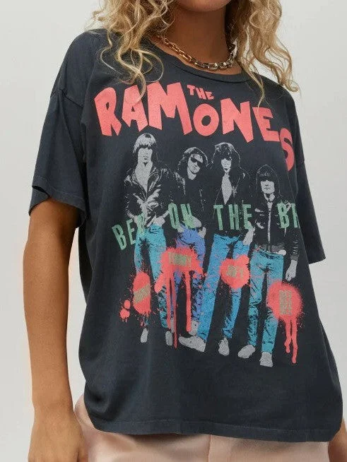 Sophisticated Outfits The Ramones Beat on The Brat Tee