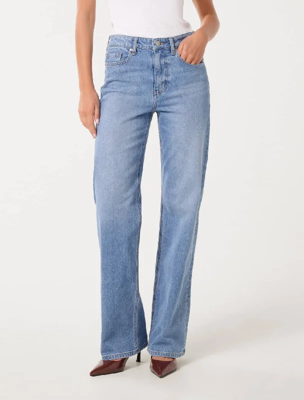 Trending Items Skyla Straight Leg Jeans