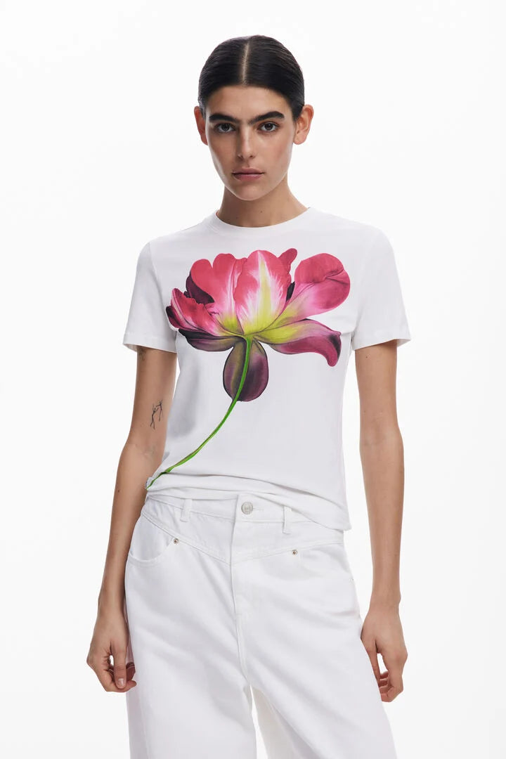 Modern Glamour White Flower T-Shirt