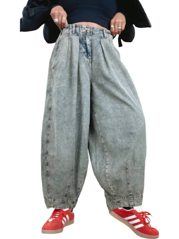 Seize Bargains Washed Barrel Pants In Denim